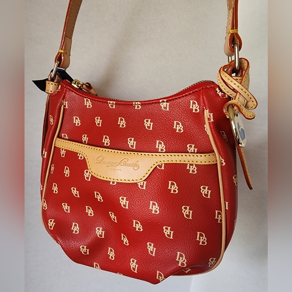 ✨️NWT✨️ Dooney & Bourke Vintage Convertible Mini Margot Shoulder Crossbody - Picture 3 of 13